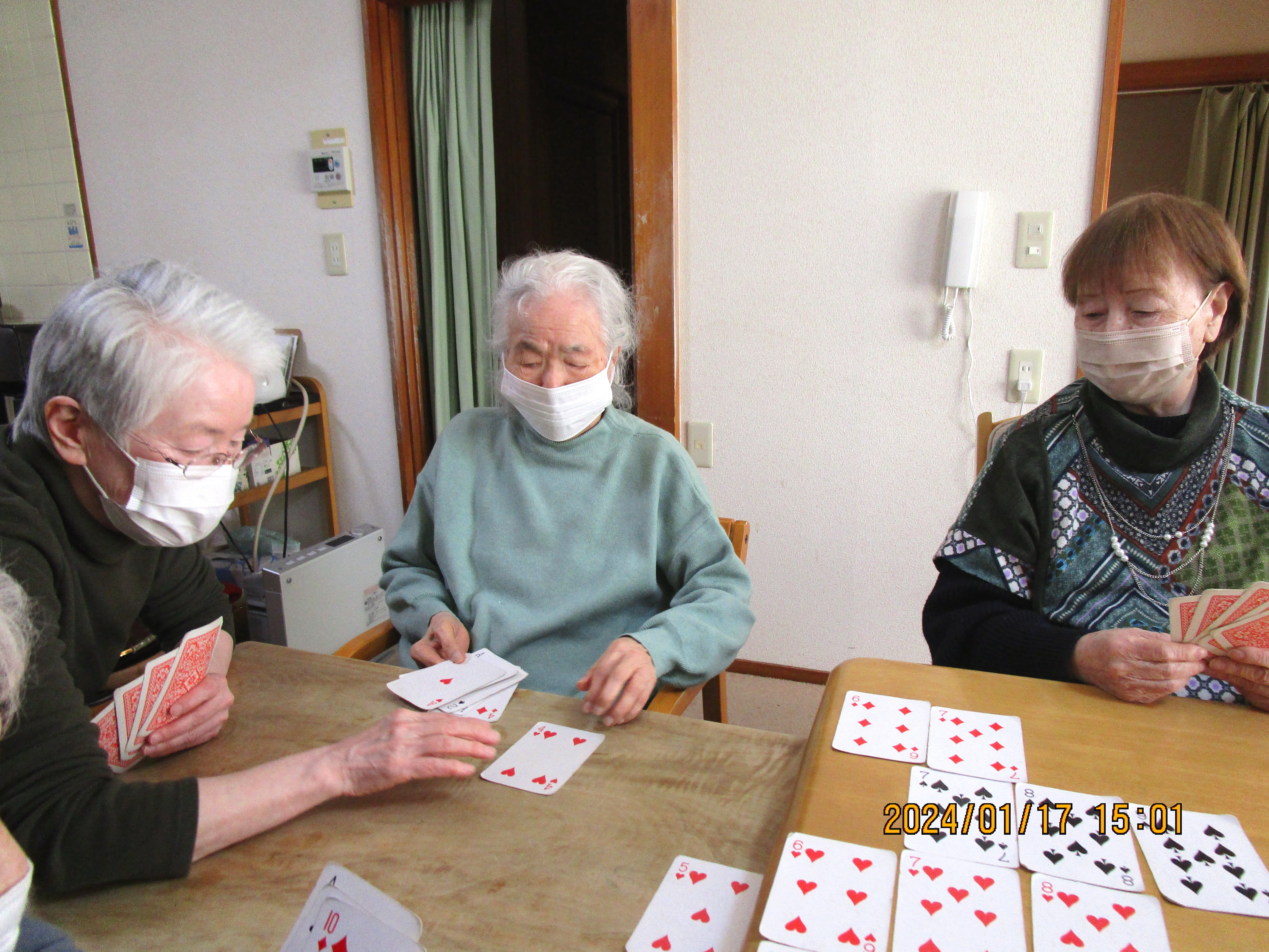 兵庫県西宮市柳本町のデイサービスこんぺい灯。個性を尊重し、ご利用者が自身でやりたいことや好きなことを楽しみながら行える地域密着型通所介護施設（小規模デイサービス）です。求人募集も行っています。